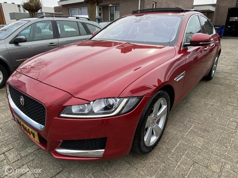 Jaguar XF