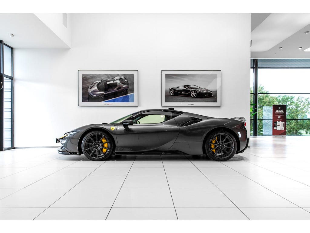 Ferrari SF90 Stradale