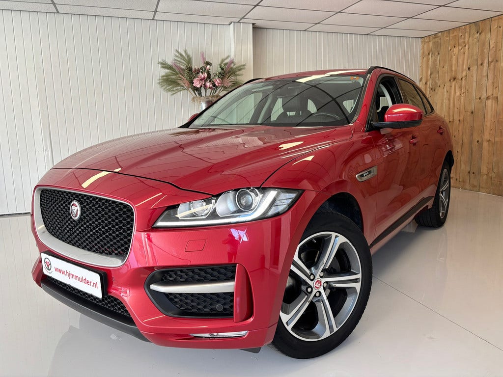 Jaguar F PACE