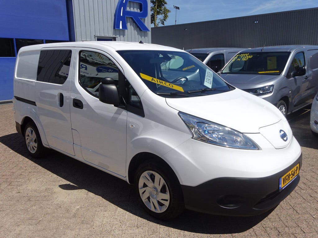Nissan e NV200