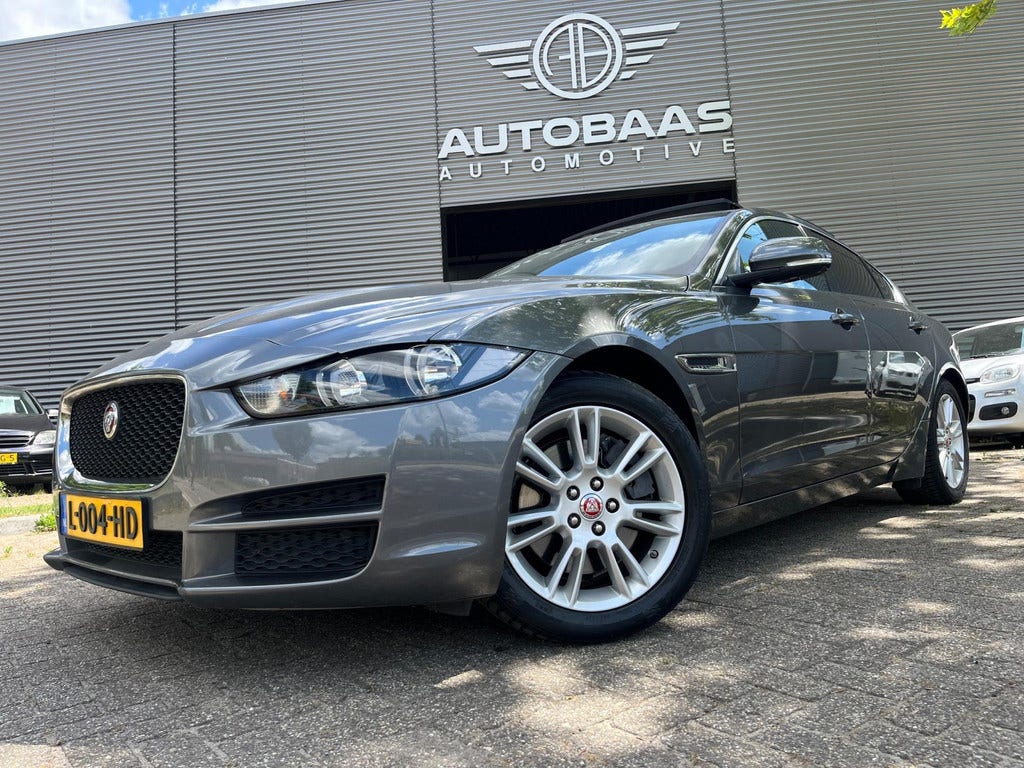 Jaguar XE