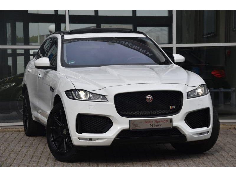 Jaguar F PACE